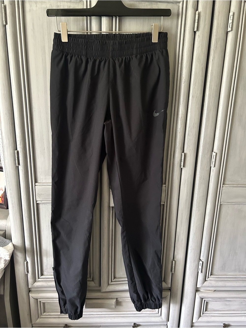 Nike Women’s Side Zip Wind Pants